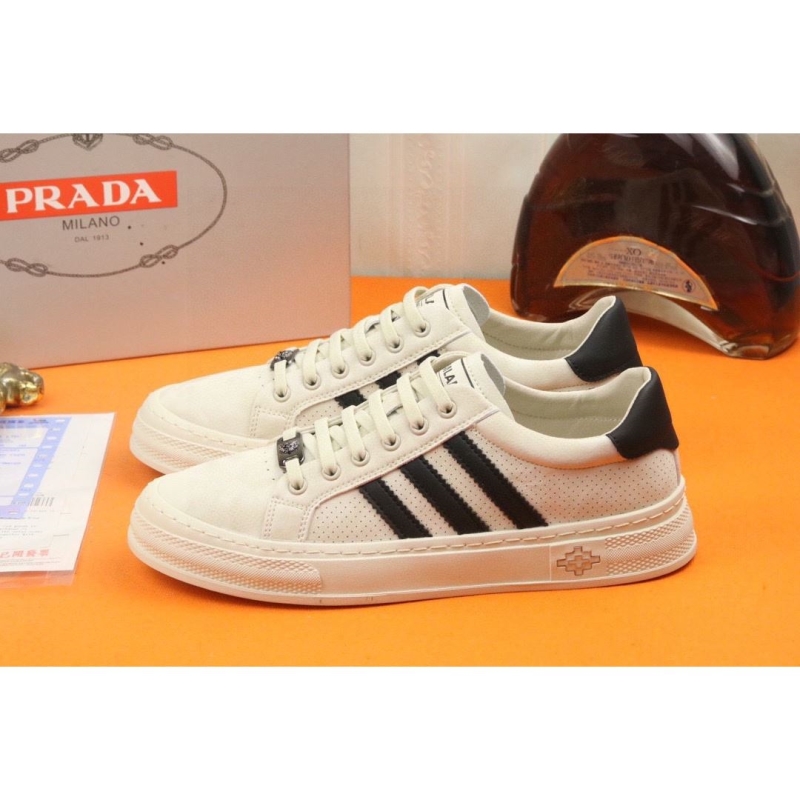 Pra*a casual shoes